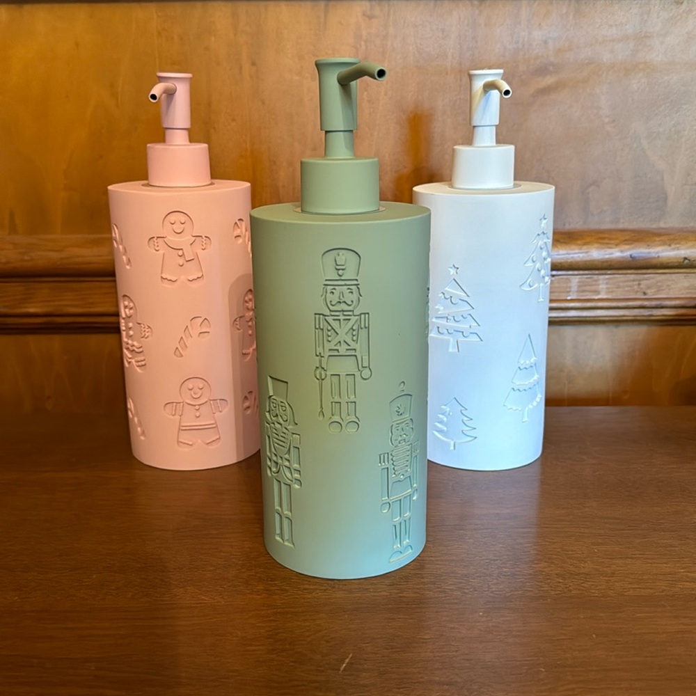 *NEW* SOFT TOUCH Christmas soap dispenser